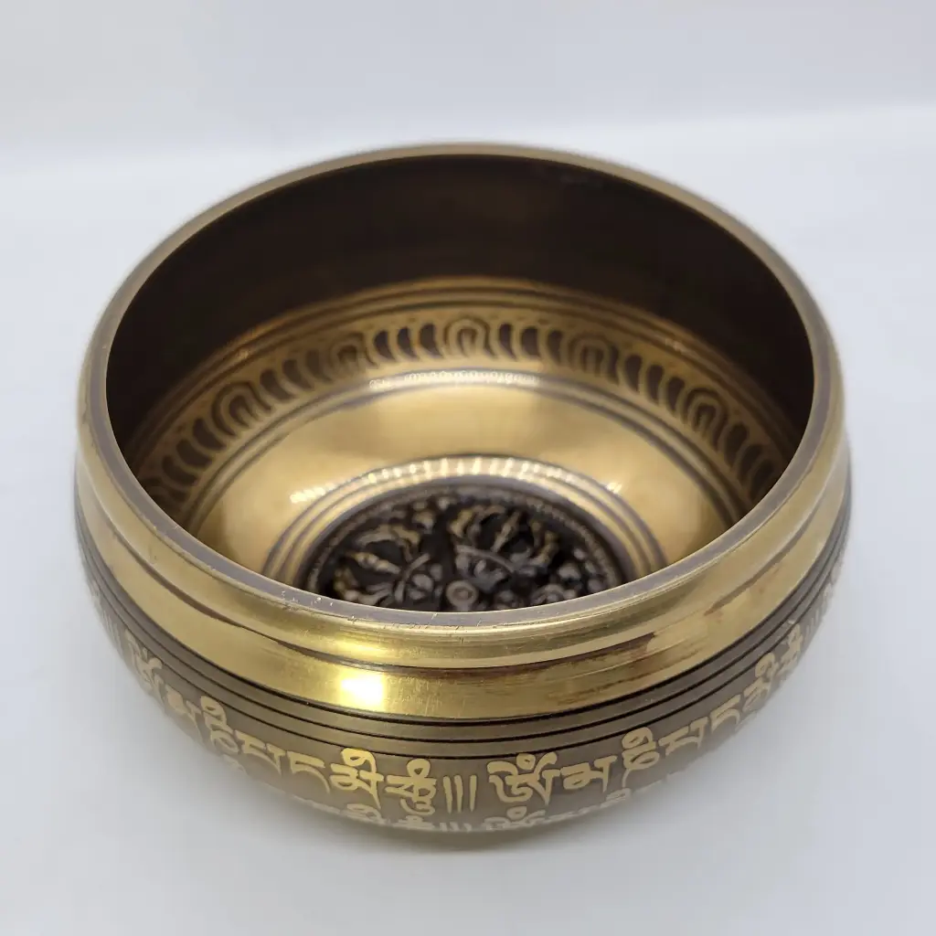 Wheel of Dharma Singing Bowl (15 cm) – #WDSB6008