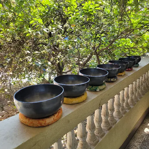 Full Moon 7 Chakra Singing Bowl  Black Set